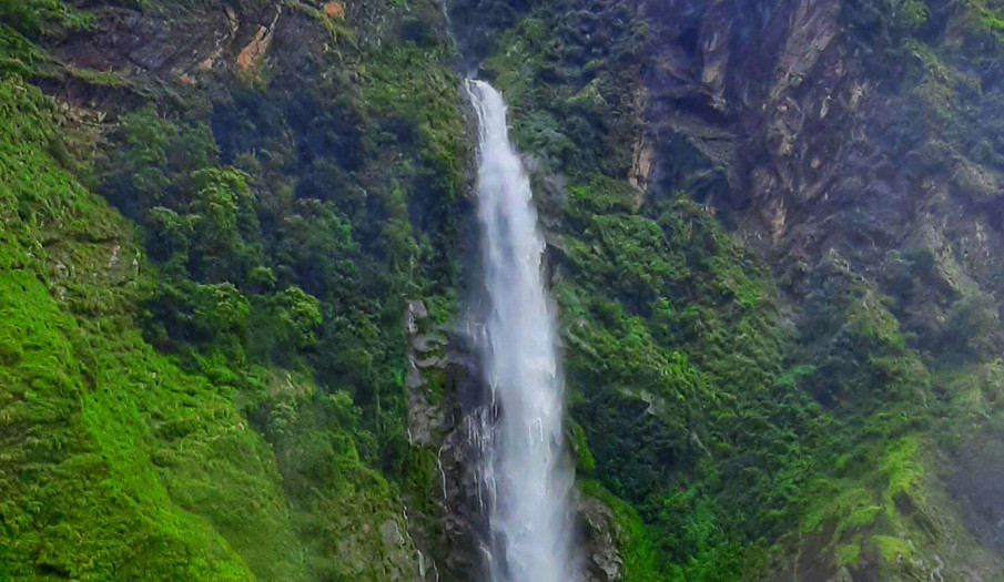 छ्योत छ्योत /हात्तीजुंग झरना गौरीशंकर ९